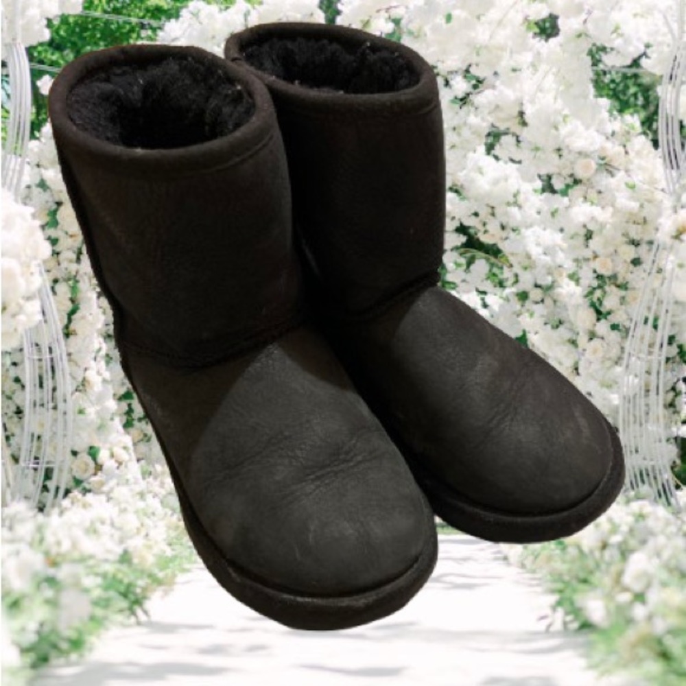 UGG Kids Charcoal Cozy Boots